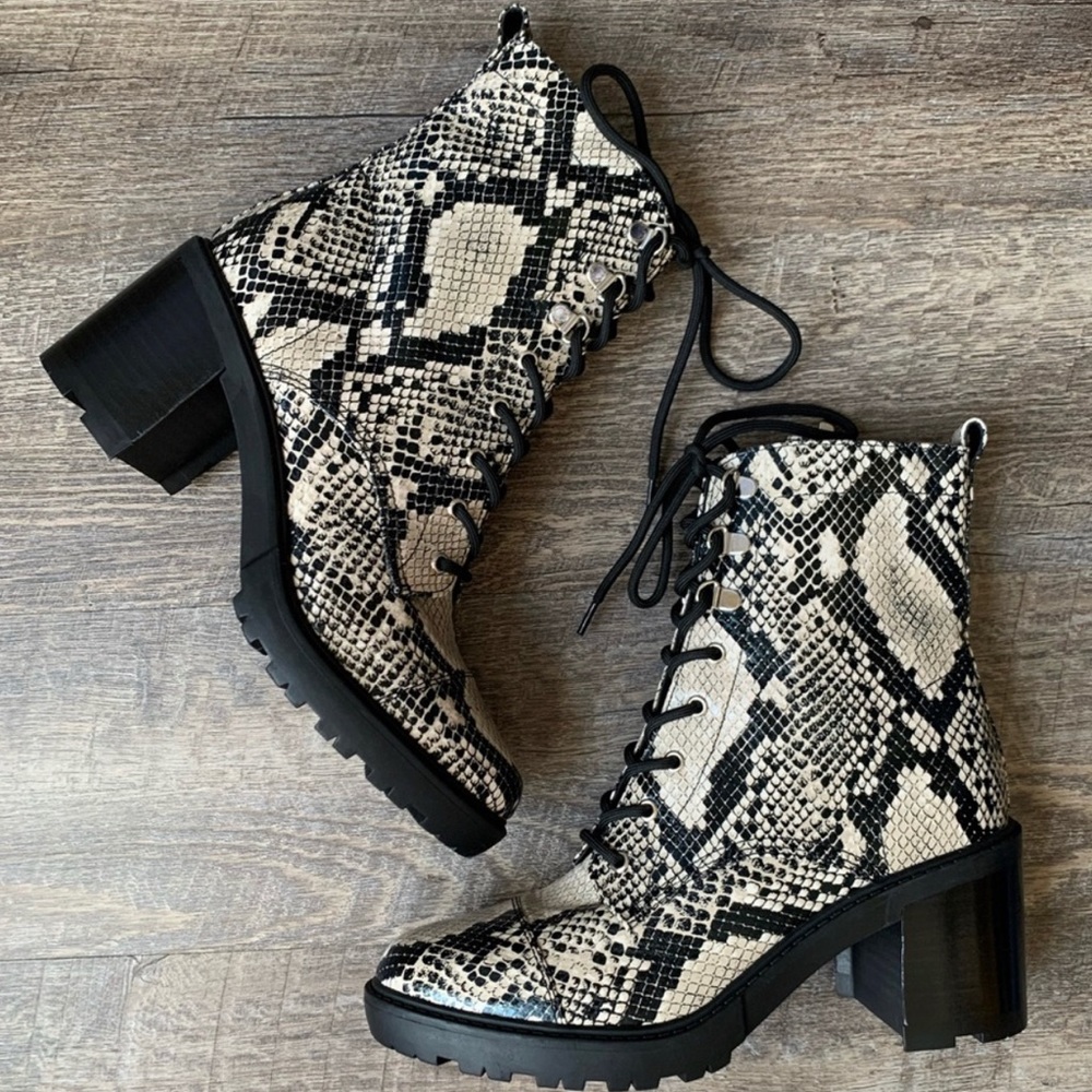 Marc Fisher Lanie Snakeskin Combat Boots Size 9